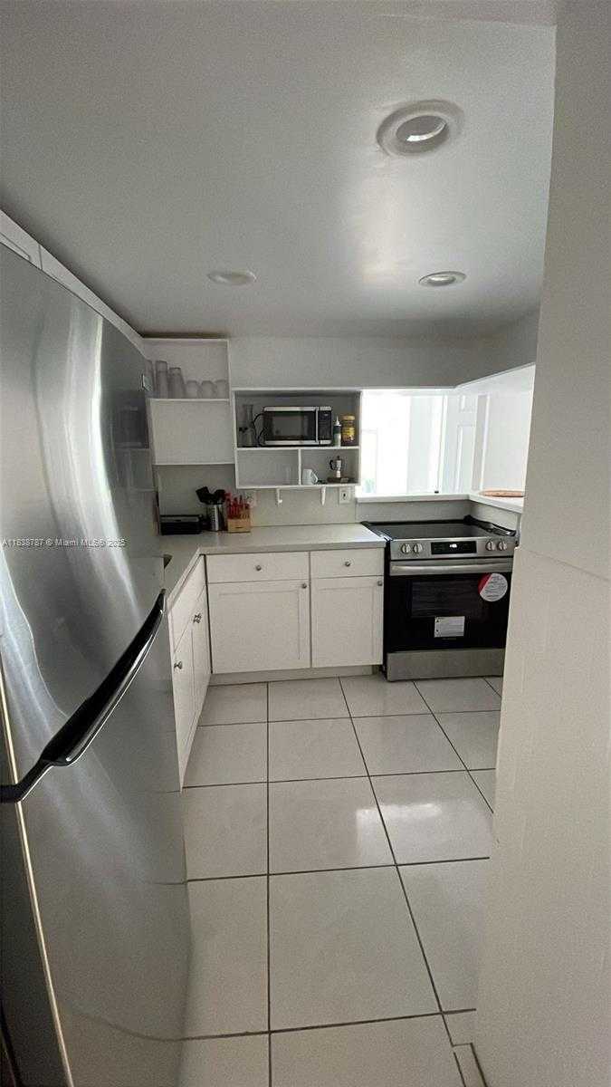 Small Image of 200 172ND ST #420, Sunny Isles Beach Number 2