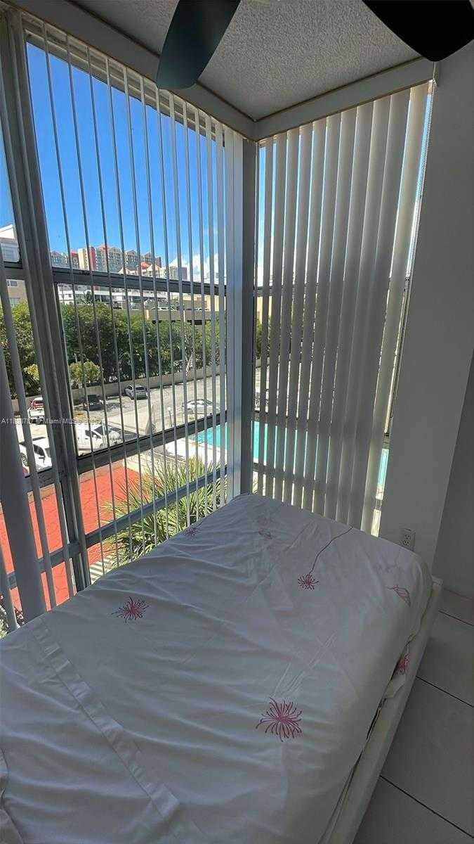 Small Image of 200 172ND ST #420, Sunny Isles Beach Number 4