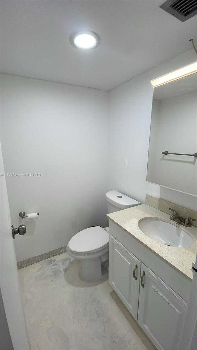 Small Image of 200 172ND ST #420, Sunny Isles Beach Number 9