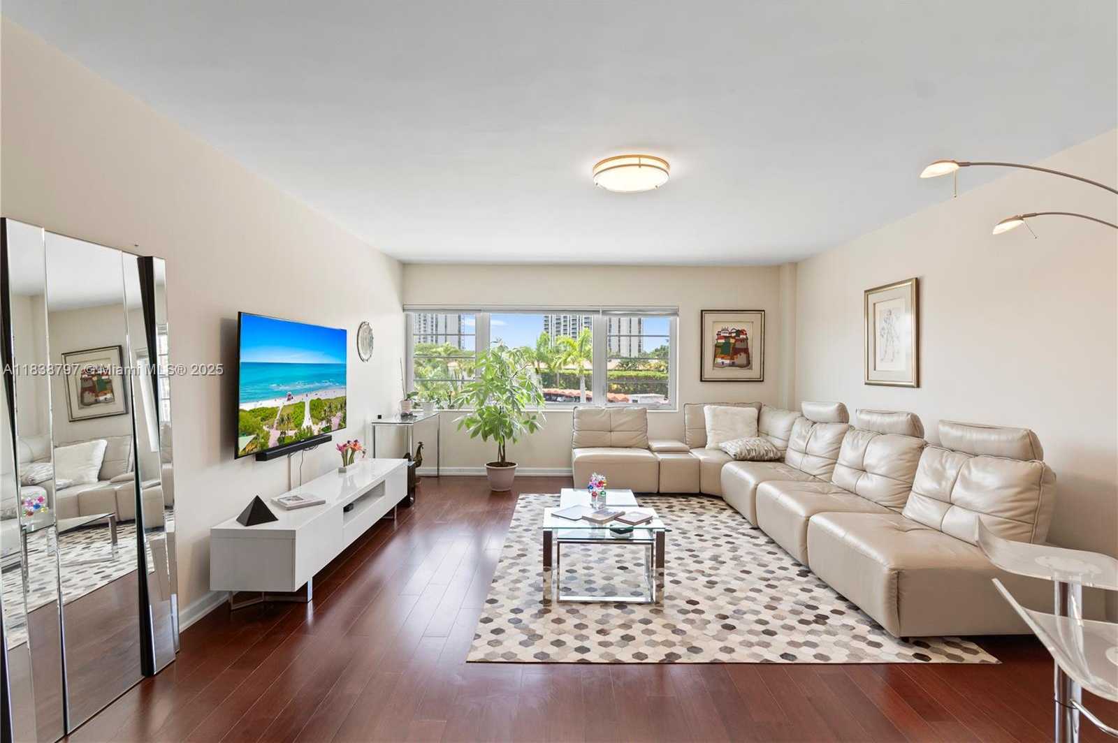 Small Image of 1700 NORTH EAST 105TH ST #312, Miami Shores Number 4
