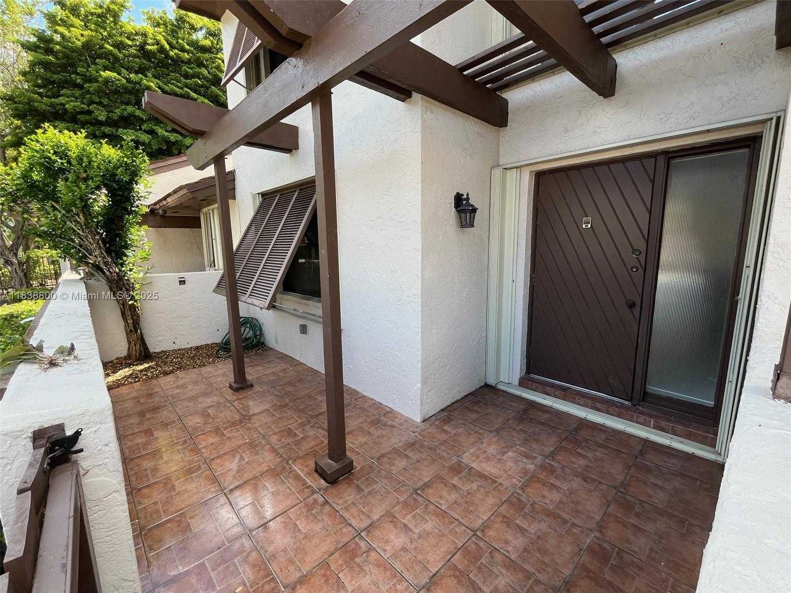 Small Image of Miami Number 2