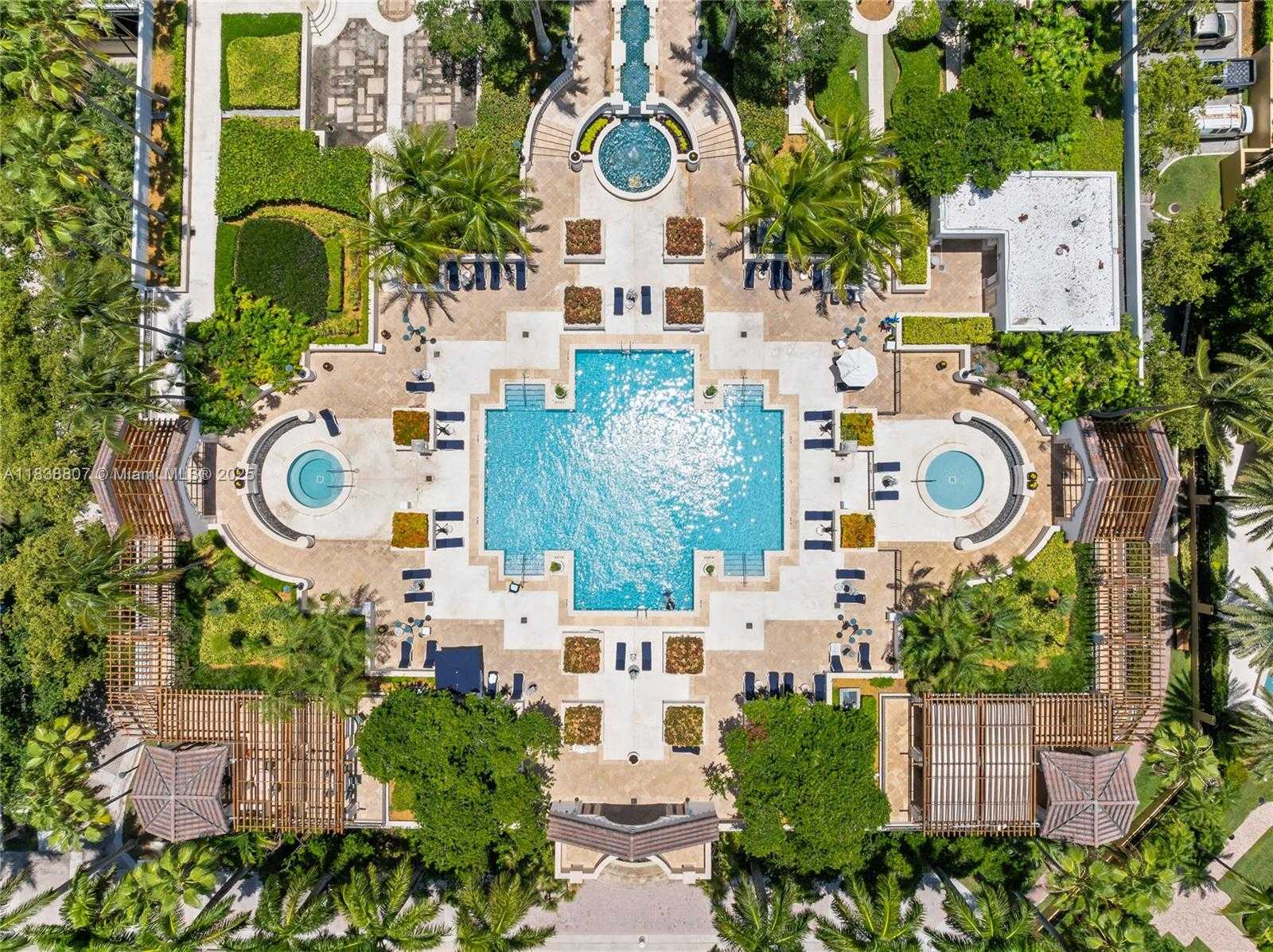 Small Image of 2000 ISLAND BLVD #2409, Aventura Number 25