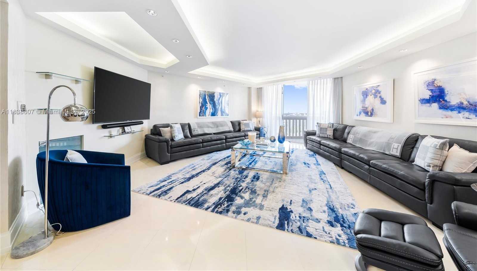 Small Image of 2000 ISLAND BLVD #2409, Aventura Number 4