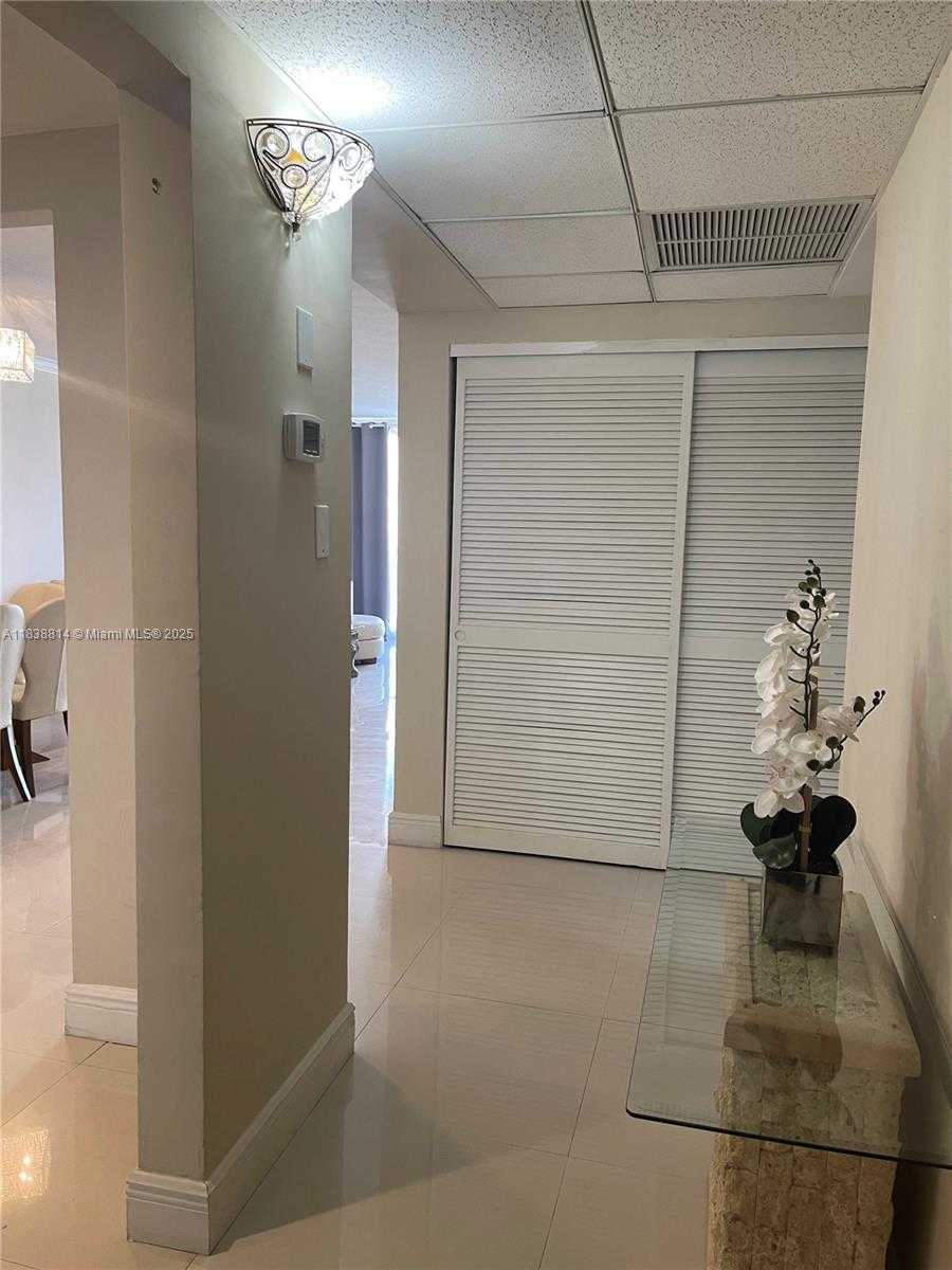 Small Image of 19390 COLLINS AVE #902, Sunny Isles Beach Number 6