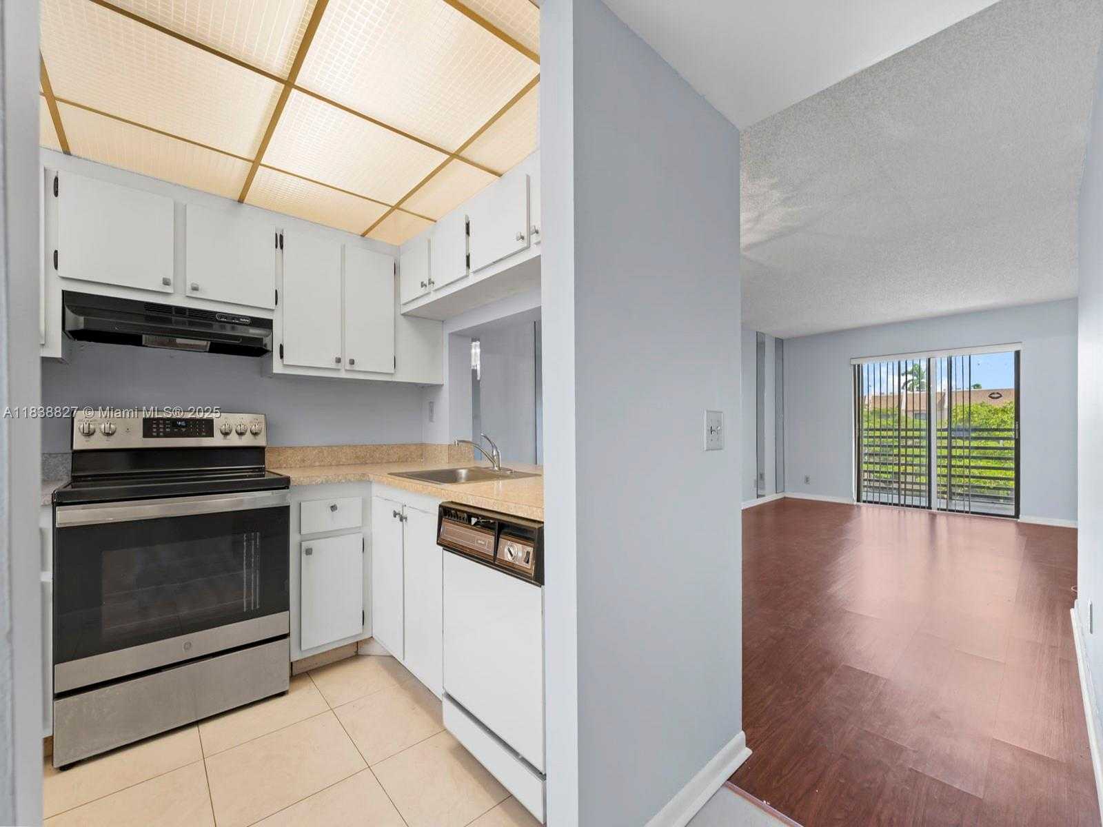 Small Image of 2786 NORTH WEST 104TH AVE #304, Sunrise Number 12