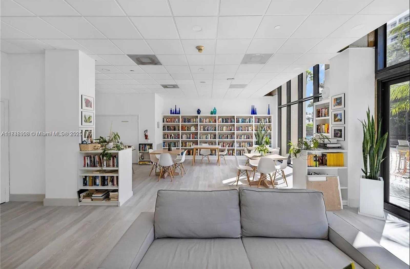 Small Image of 1450 BRICKELL BAY DR #1402, Miami Number 15