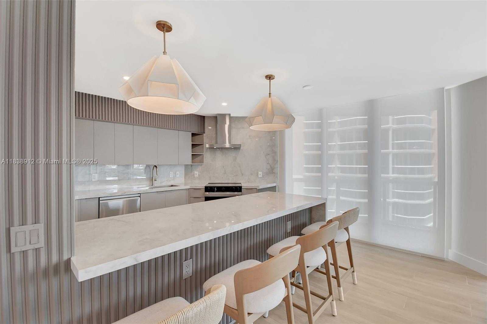 Small Image of 3370 HIDDEN BAY DR #812, Aventura Number 10