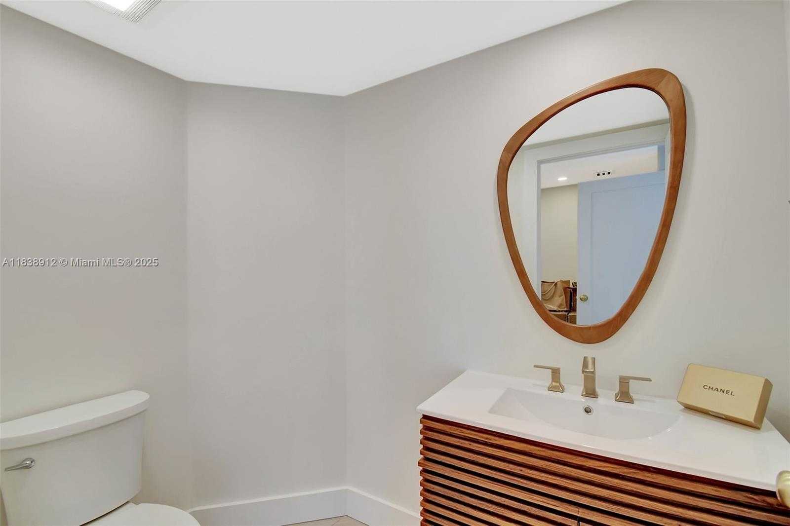 Small Image of 3370 HIDDEN BAY DR #812, Aventura Number 21
