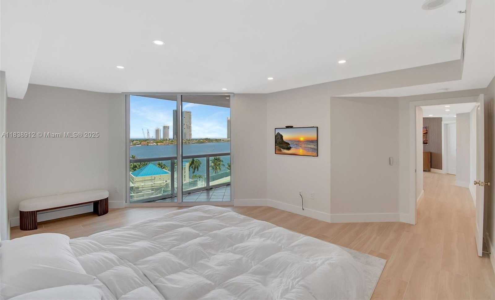 Small Image of 3370 HIDDEN BAY DR #812, Aventura Number 24