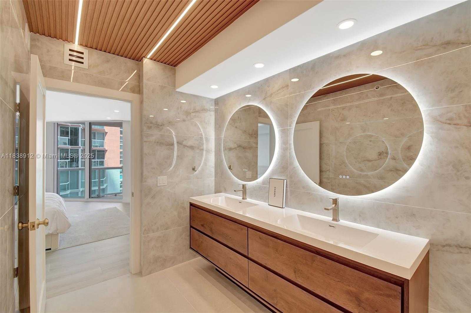 Small Image of 3370 HIDDEN BAY DR #812, Aventura Number 31