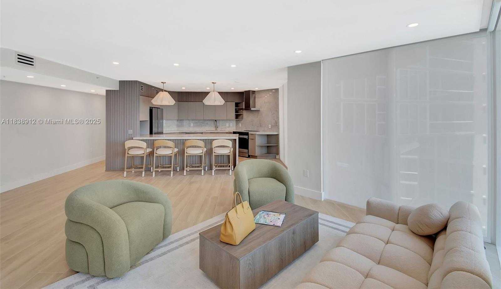 Small Image of 3370 HIDDEN BAY DR #812, Aventura Number 8