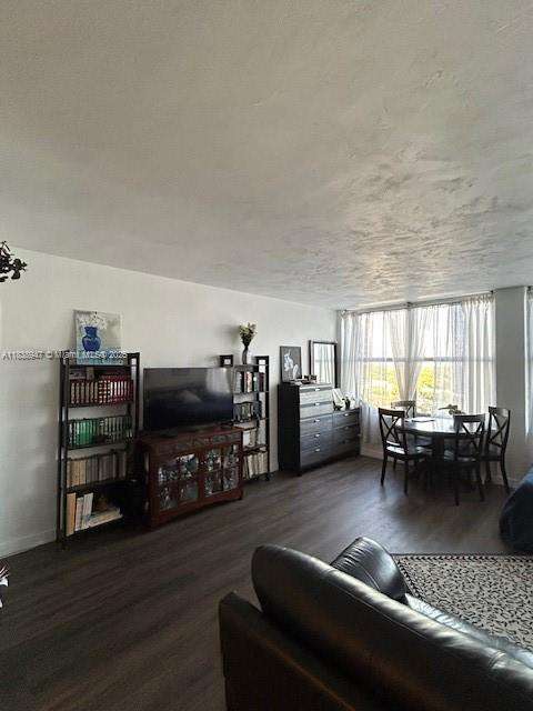 Small Image of 2899 COLLINS AVE #1504, Miami Beach Number 11