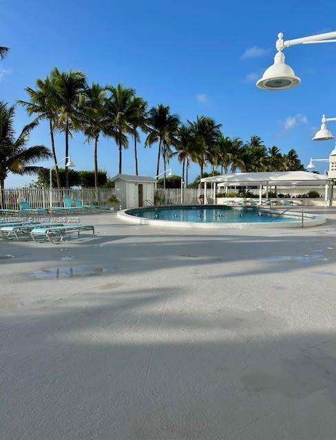 Small Image of 2899 COLLINS AVE #1504, Miami Beach Number 26