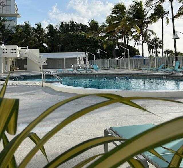 Small Image of 2899 COLLINS AVE #1504, Miami Beach Number 28