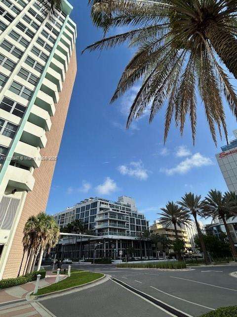 Small Image of 2899 COLLINS AVE #1504, Miami Beach Number 31