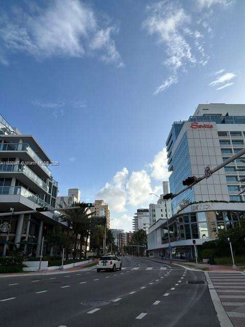 Small Image of 2899 COLLINS AVE #1504, Miami Beach Number 32