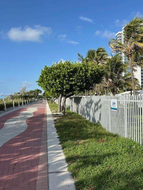 Small Image of 2899 COLLINS AVE #1504, Miami Beach Number 33