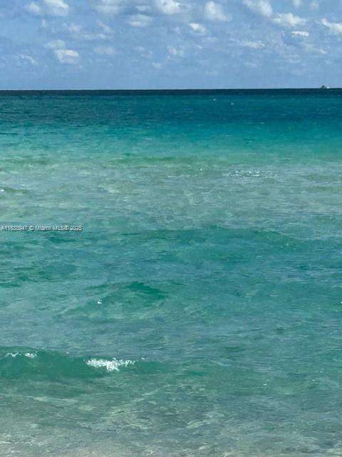 Small Image of 2899 COLLINS AVE #1504, Miami Beach Number 34