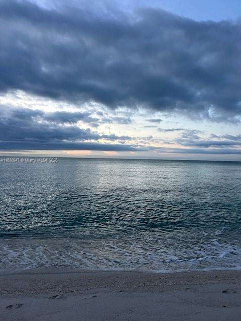 Small Image of 2899 COLLINS AVE #1504, Miami Beach Number 37
