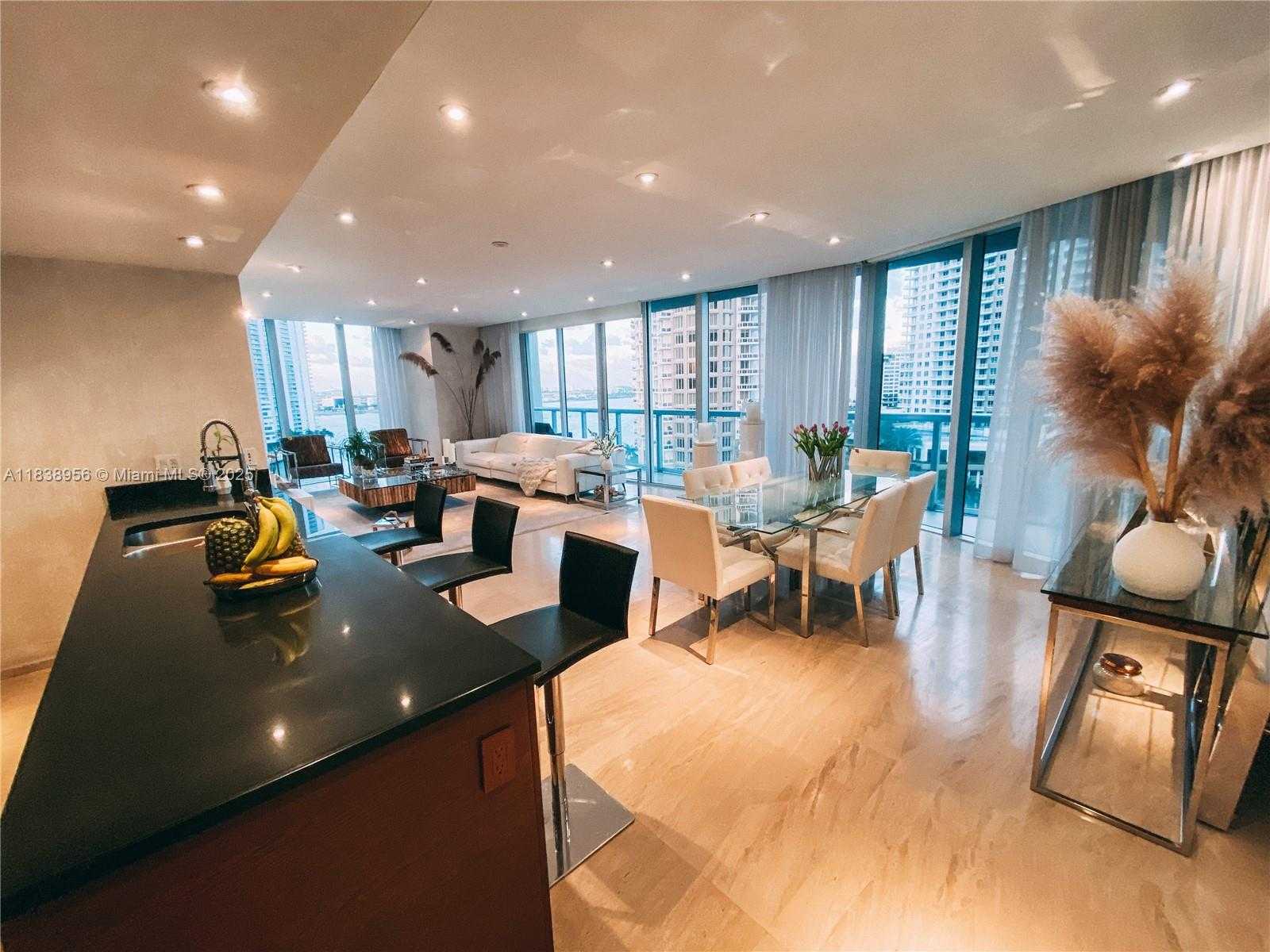 Small Image of 465 BRICKELL AVE #1101, Miami Number 13