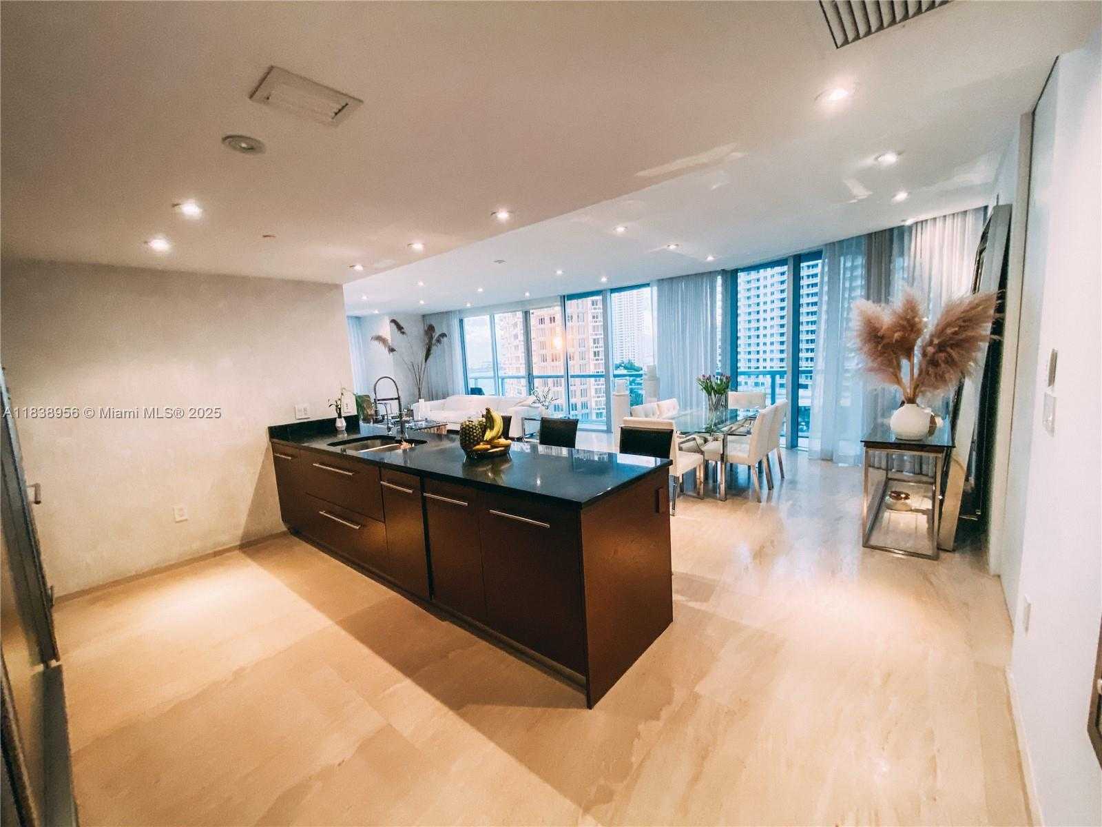 Small Image of 465 BRICKELL AVE #1101, Miami Number 15