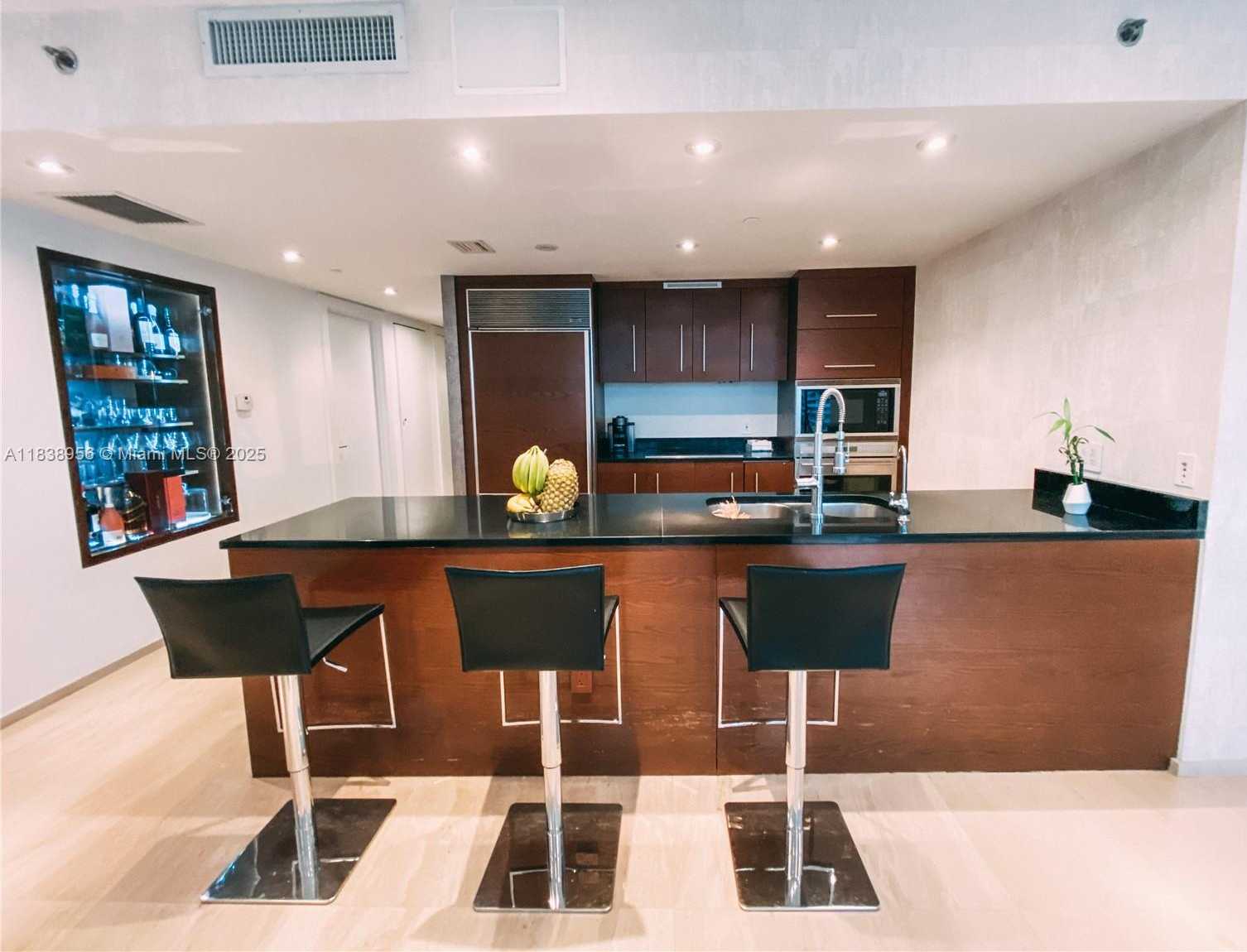 Small Image of 465 BRICKELL AVE #1101, Miami Number 16