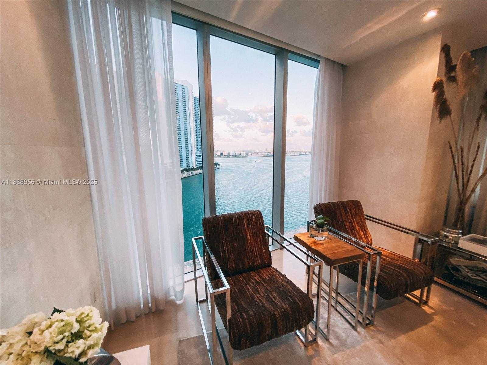 Small Image of 465 BRICKELL AVE #1101, Miami Number 18