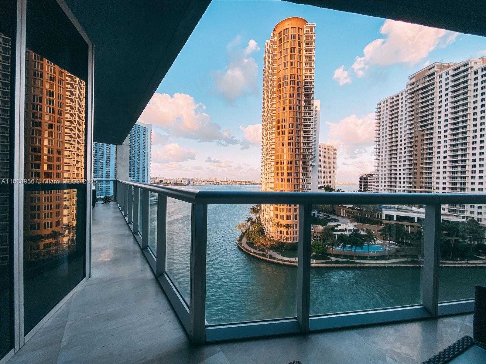 Small Image of 465 BRICKELL AVE #1101, Miami Number 2
