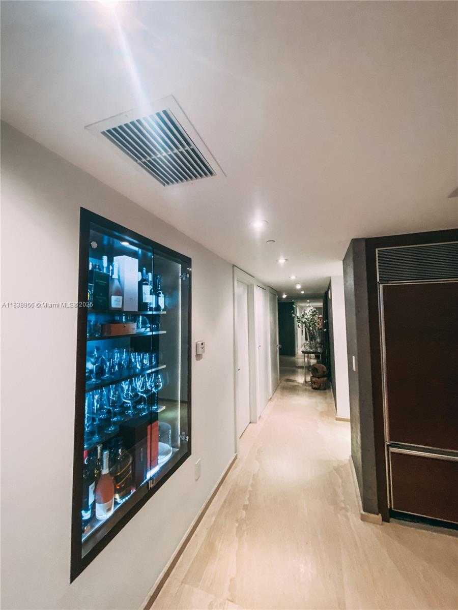 Small Image of 465 BRICKELL AVE #1101, Miami Number 39