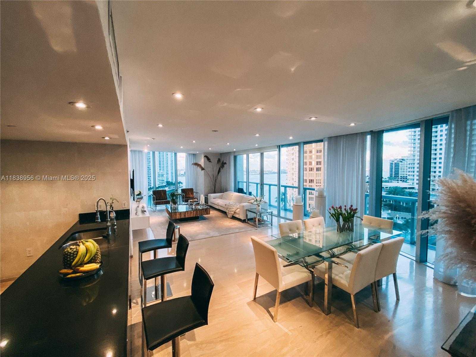 Small Image of 465 BRICKELL AVE #1101, Miami Number 5