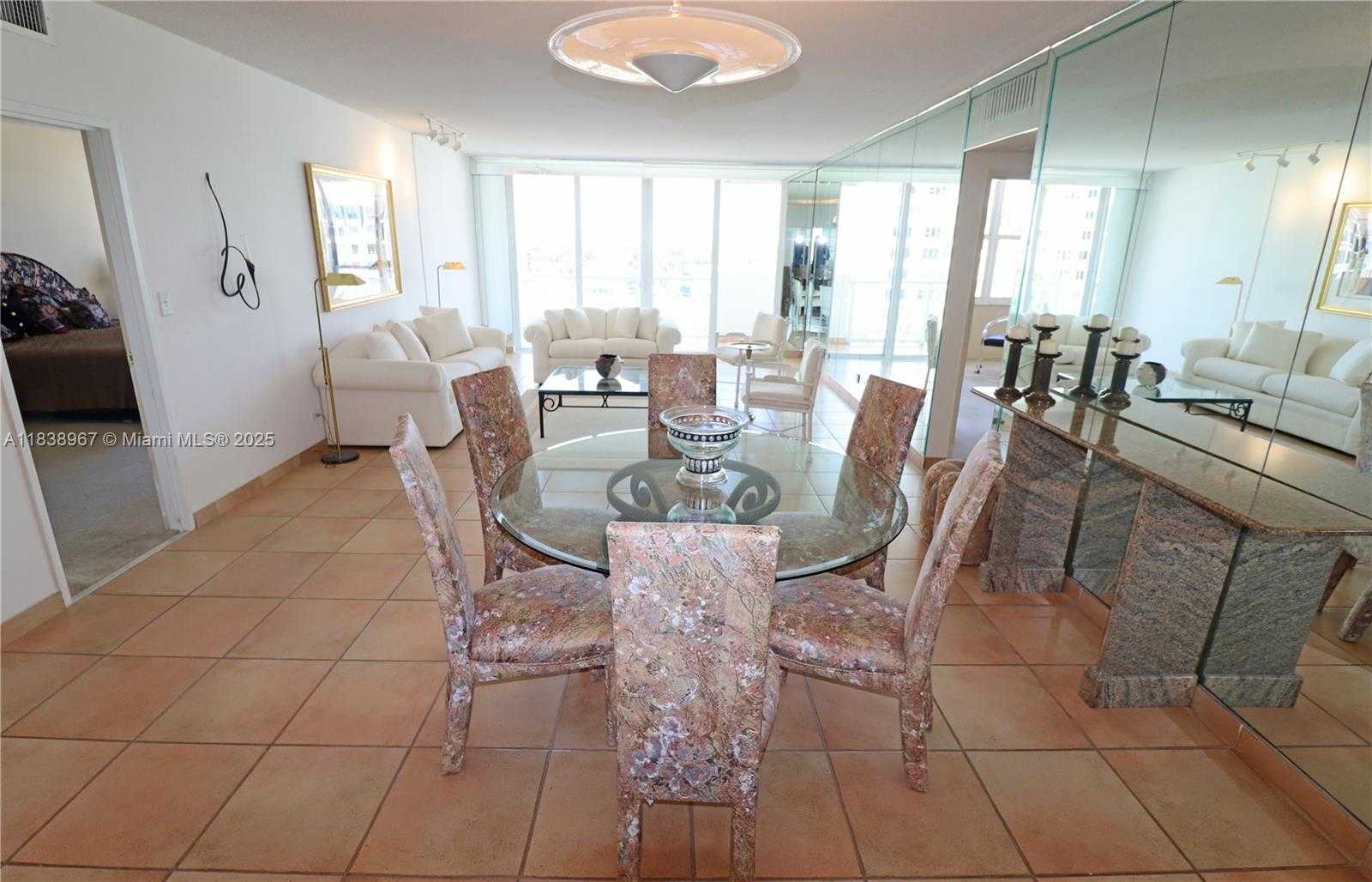 Small Image of 5601 Collins Ave, Miami Beach, FL 33140, USA Number 13