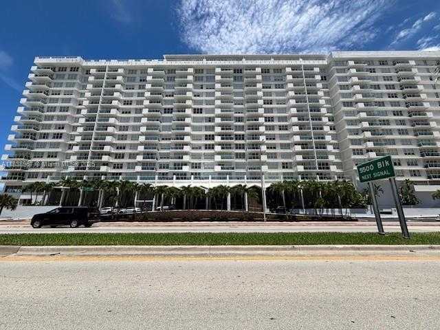 Small Image of 5601 Collins Ave, Miami Beach, FL 33140, USA Number 2