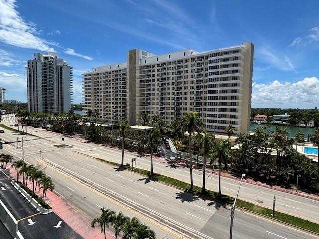 Small Image of 5601 Collins Ave, Miami Beach, FL 33140, USA Number 3