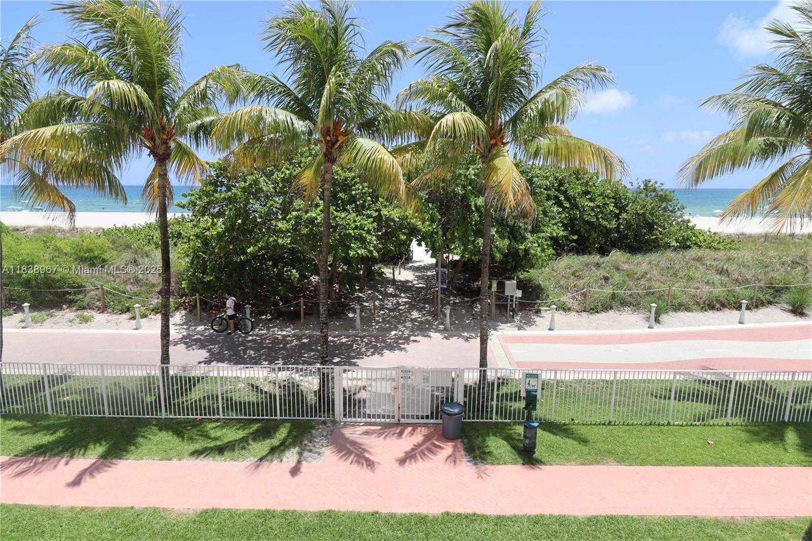 Small Image of 5601 Collins Ave, Miami Beach, FL 33140, USA Number 34