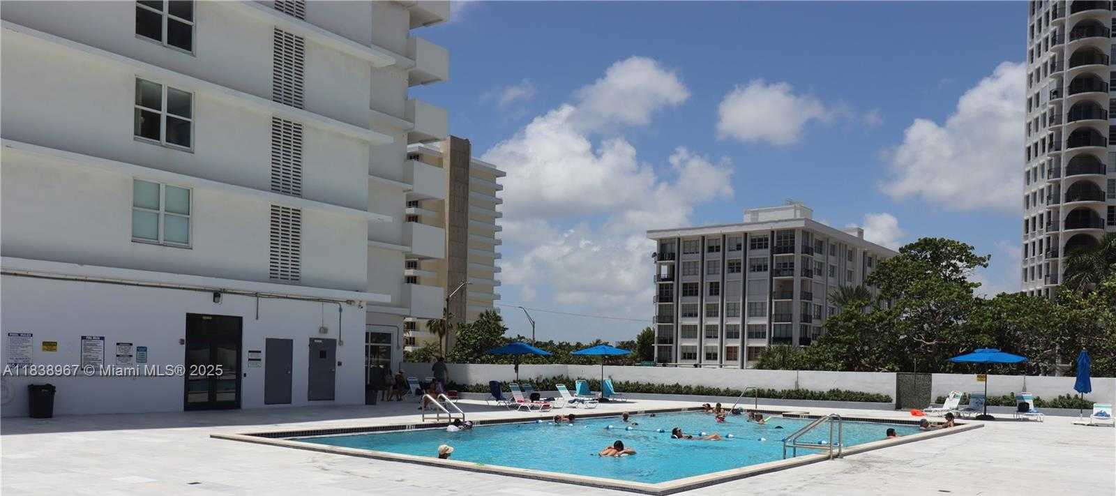 Small Image of 5601 Collins Ave, Miami Beach, FL 33140, USA Number 42