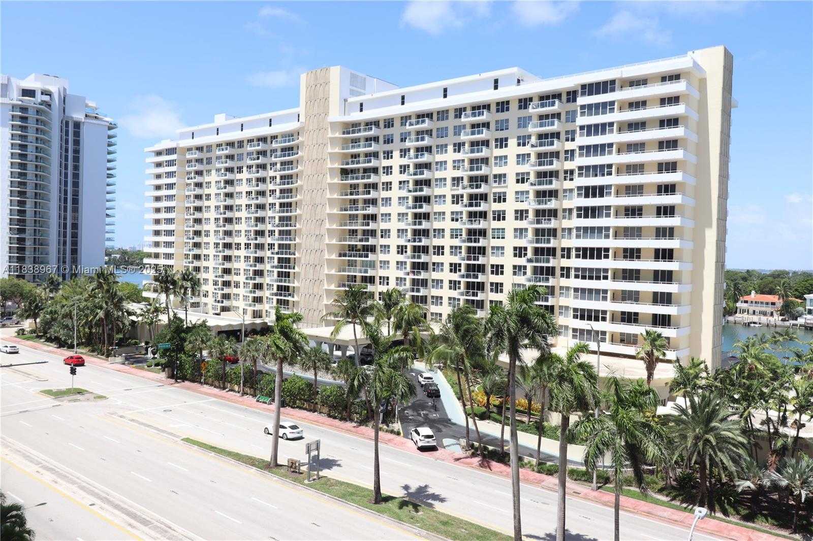 Small Image of 5601 Collins Ave, Miami Beach, FL 33140, USA Number 5
