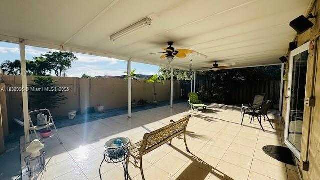 Small Image of 2385 WEST 69TH ST #2385-B, Hialeah Number 17