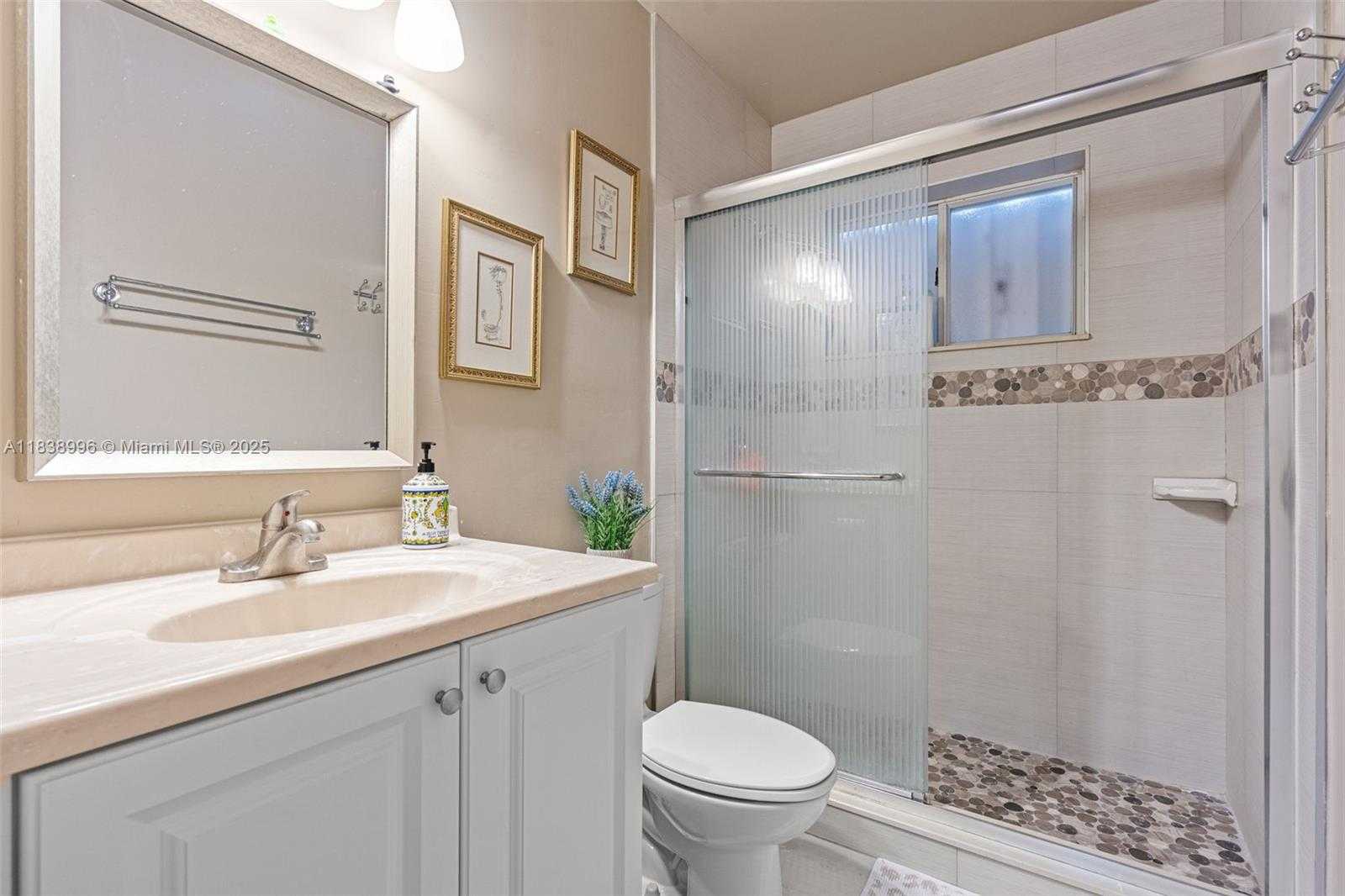 Small Image of 2385 WEST 69TH ST #2385-B, Hialeah Number 19