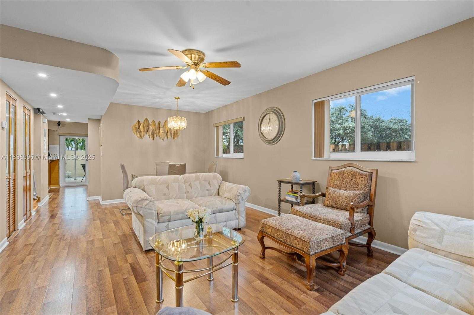 Small Image of 2385 WEST 69TH ST #2385-B, Hialeah Number 26