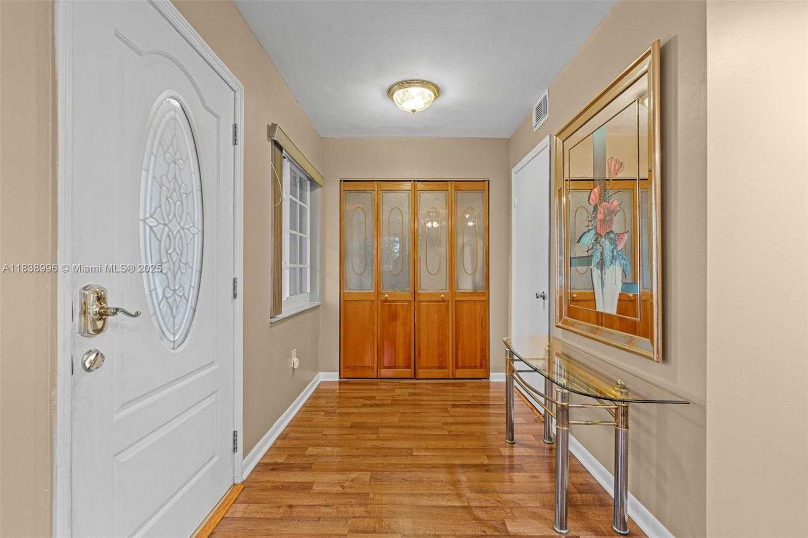 Small Image of 2385 WEST 69TH ST #2385-B, Hialeah Number 33