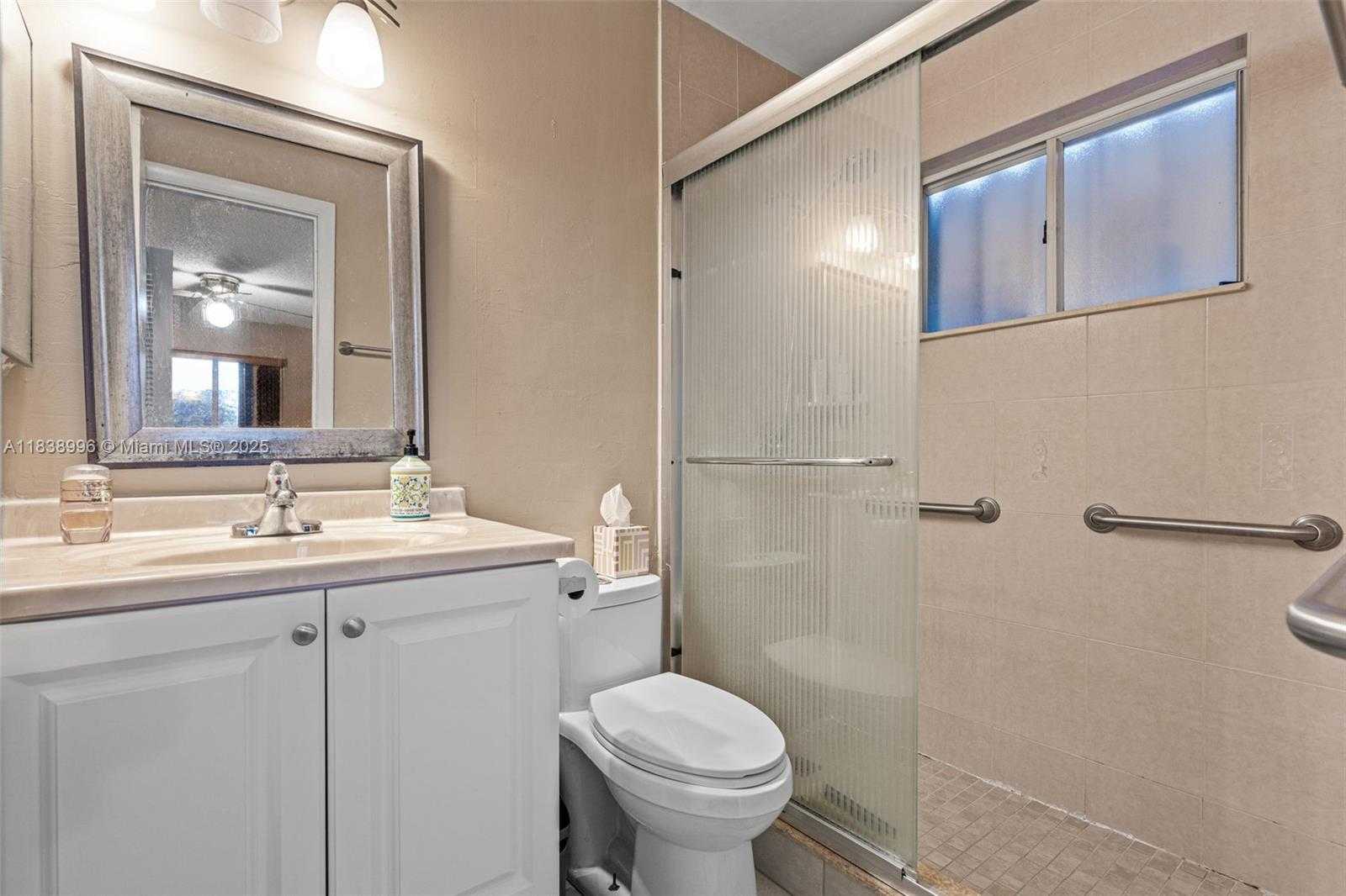 Small Image of 2385 WEST 69TH ST #2385-B, Hialeah Number 37