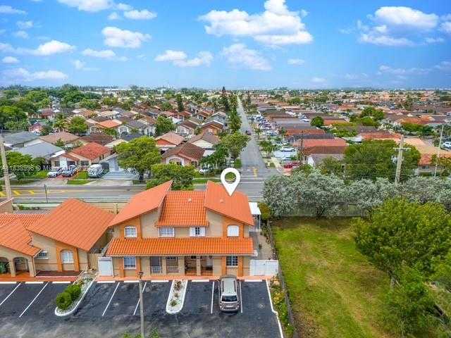 Small Image of 2385 WEST 69TH ST #2385-B, Hialeah Number 43
