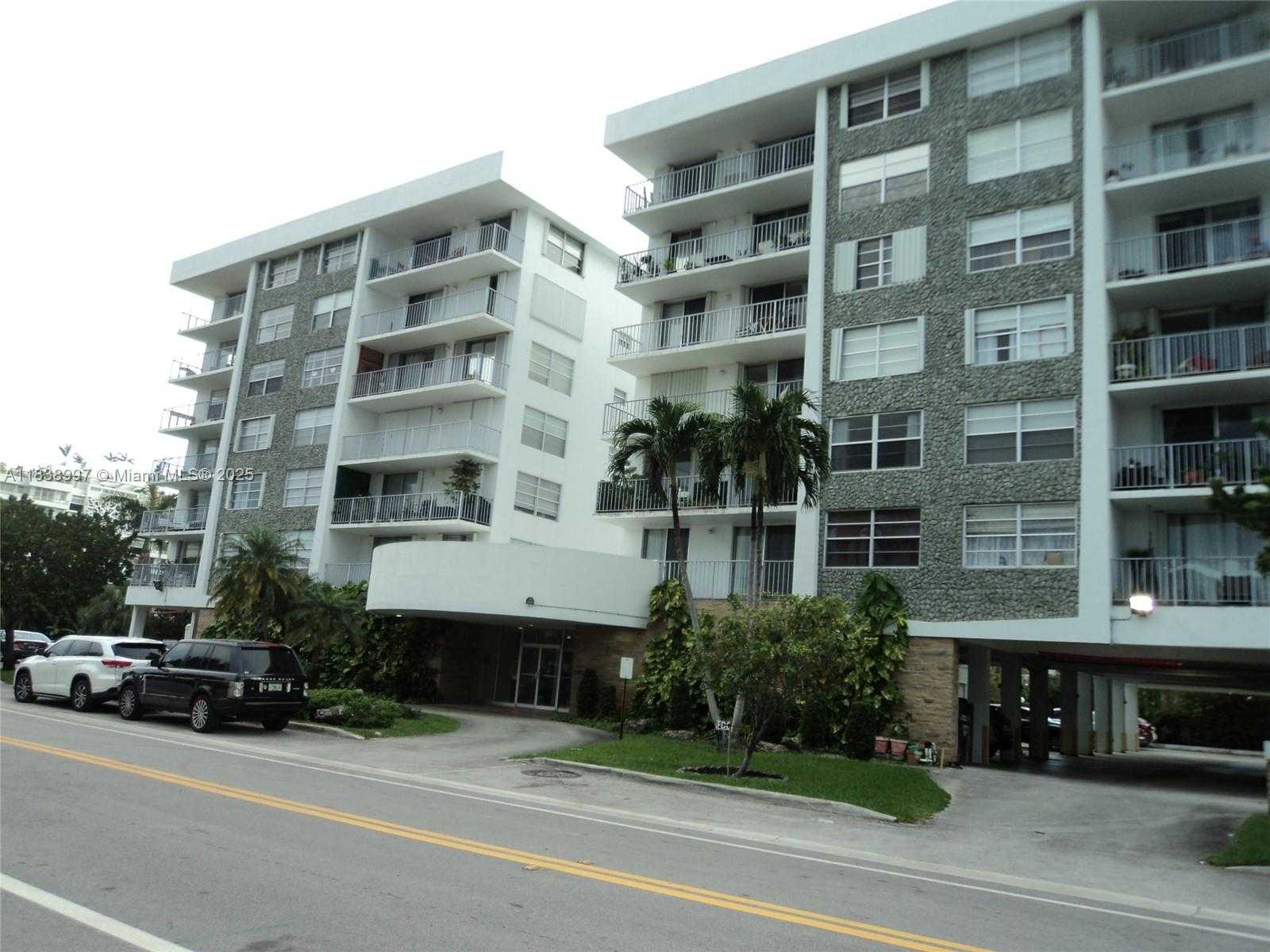 Small Image of 1050 93RD ST #6F, Bay Harbor Islands Number 2
