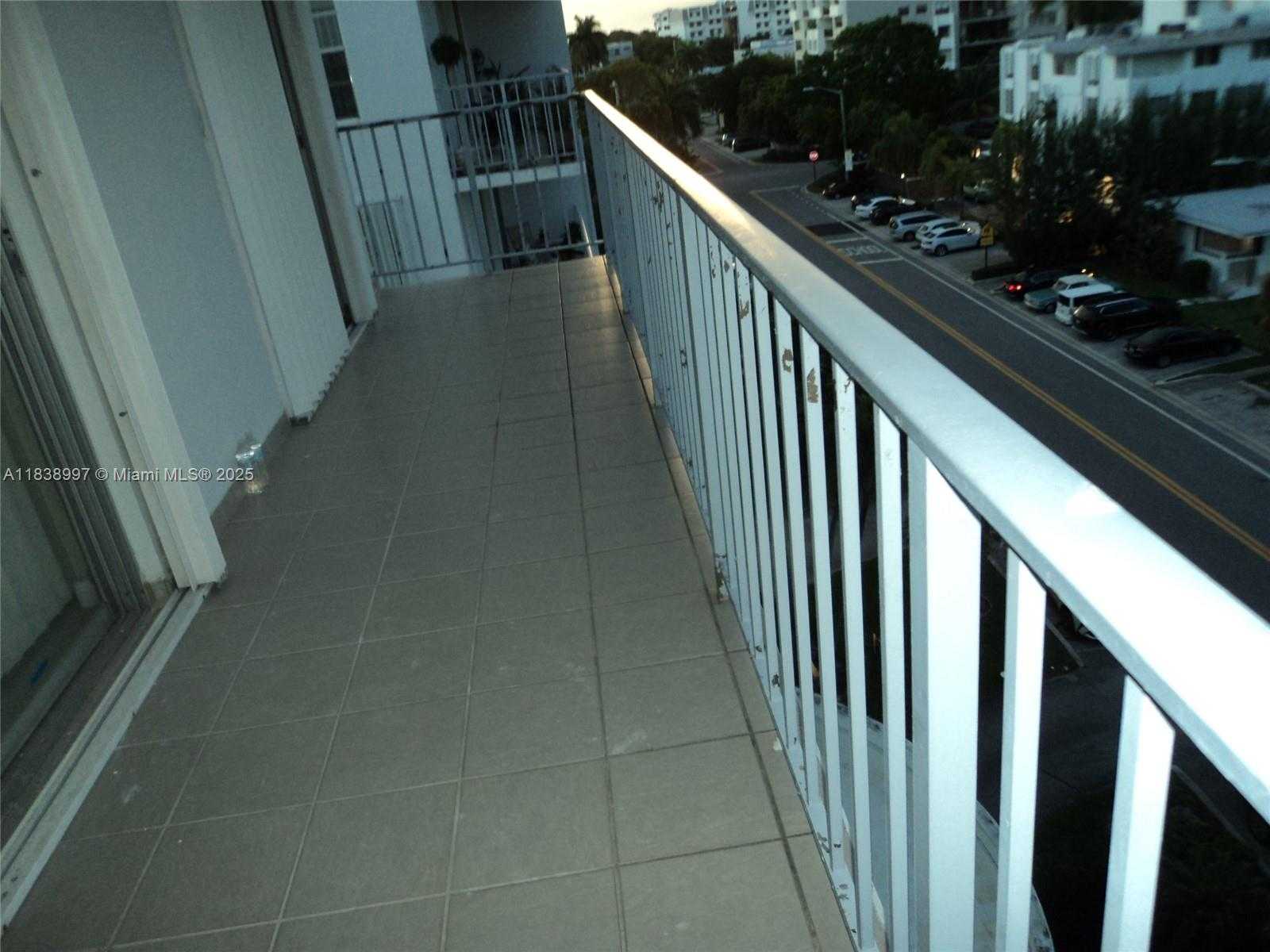 Small Image of 1050 93RD ST #6F, Bay Harbor Islands Number 29
