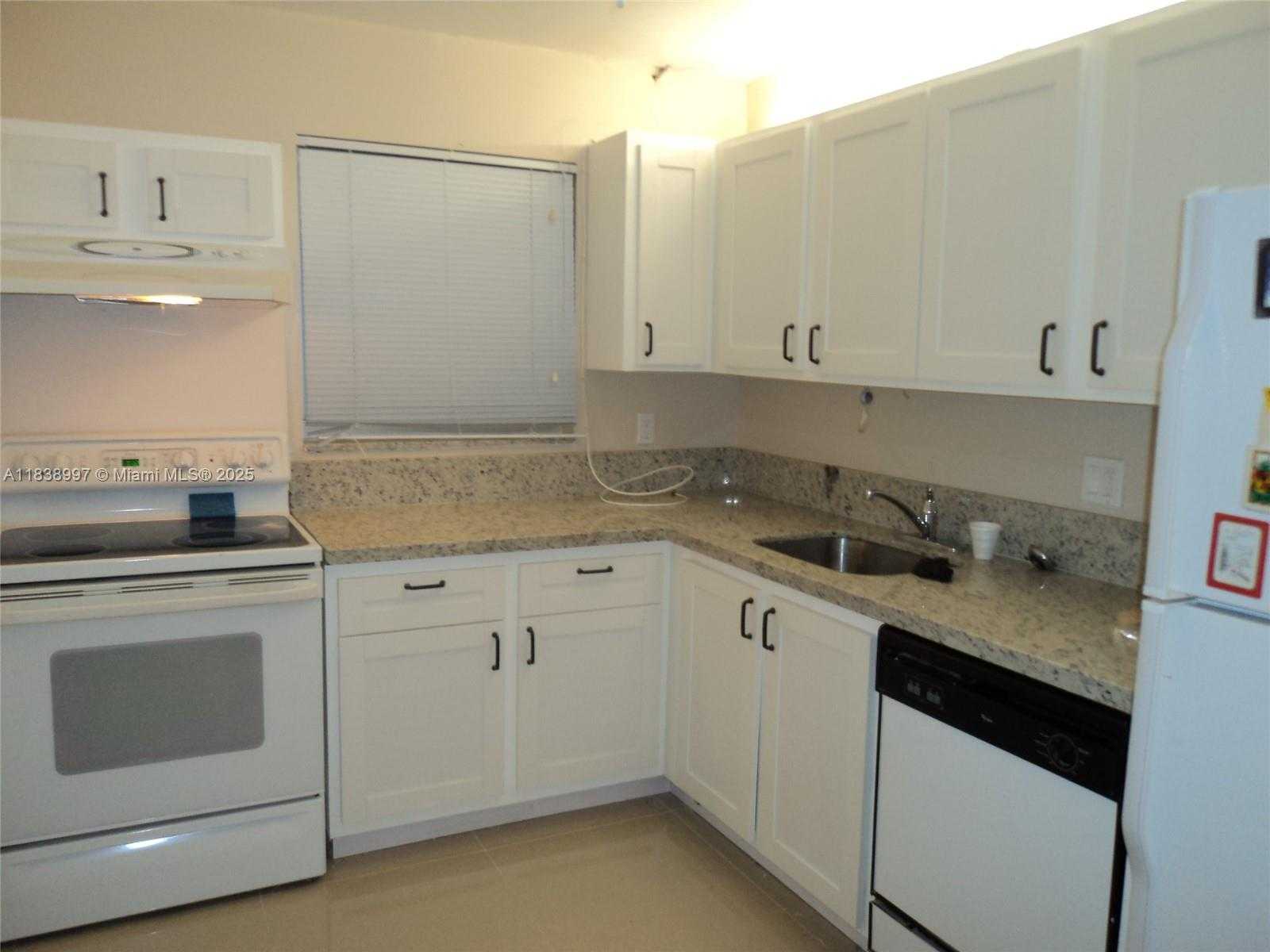 Small Image of 1050 93RD ST #6F, Bay Harbor Islands Number 7