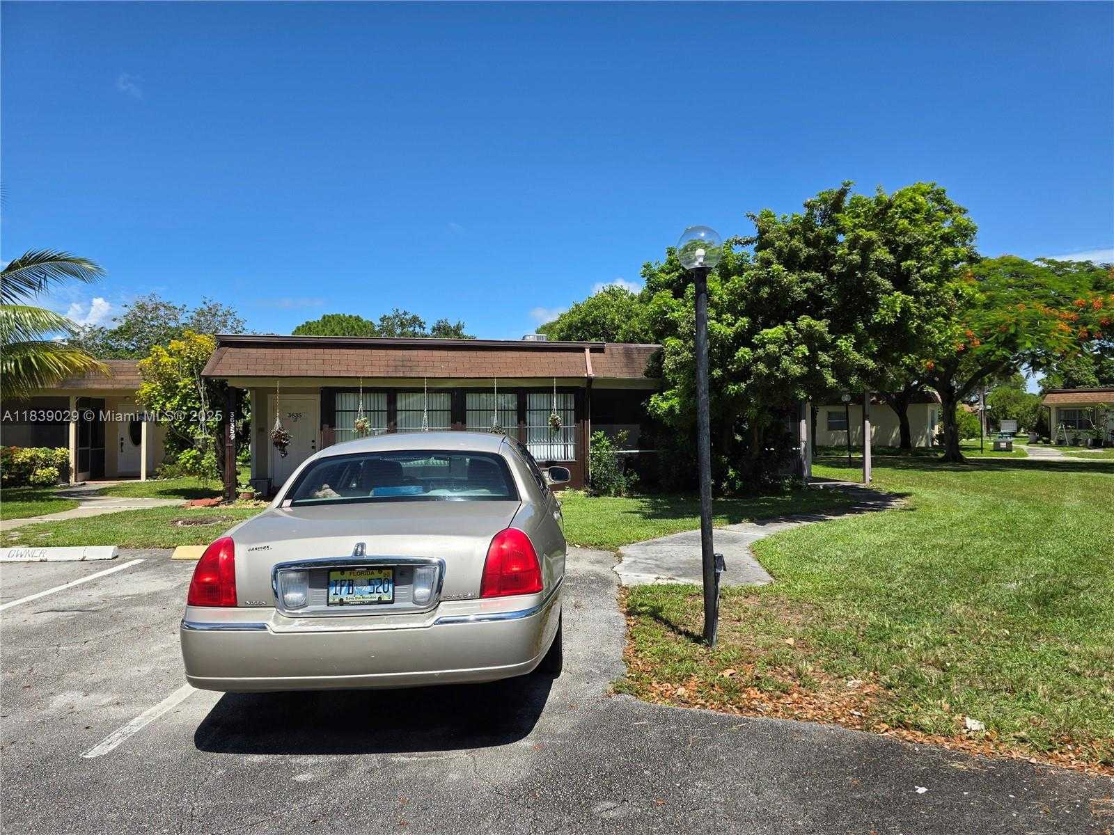 Small Image of 3635 SOUTH WEST NATURA AVE #A, Deerfield Beach Number 2
