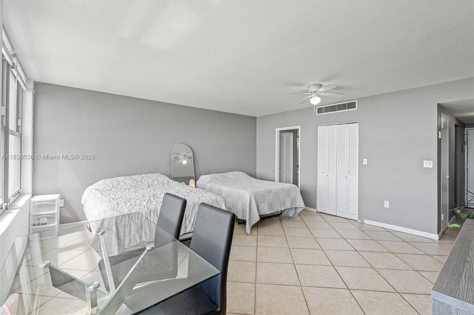 Small Image of 2899 COLLINS AVE #931, Miami Beach Number 10