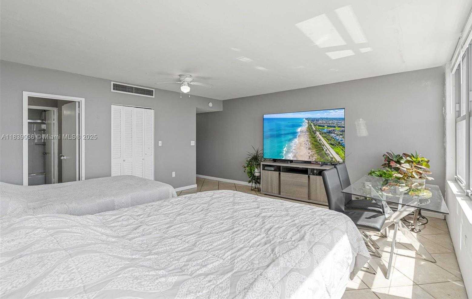 Small Image of 2899 COLLINS AVE #931, Miami Beach Number 11