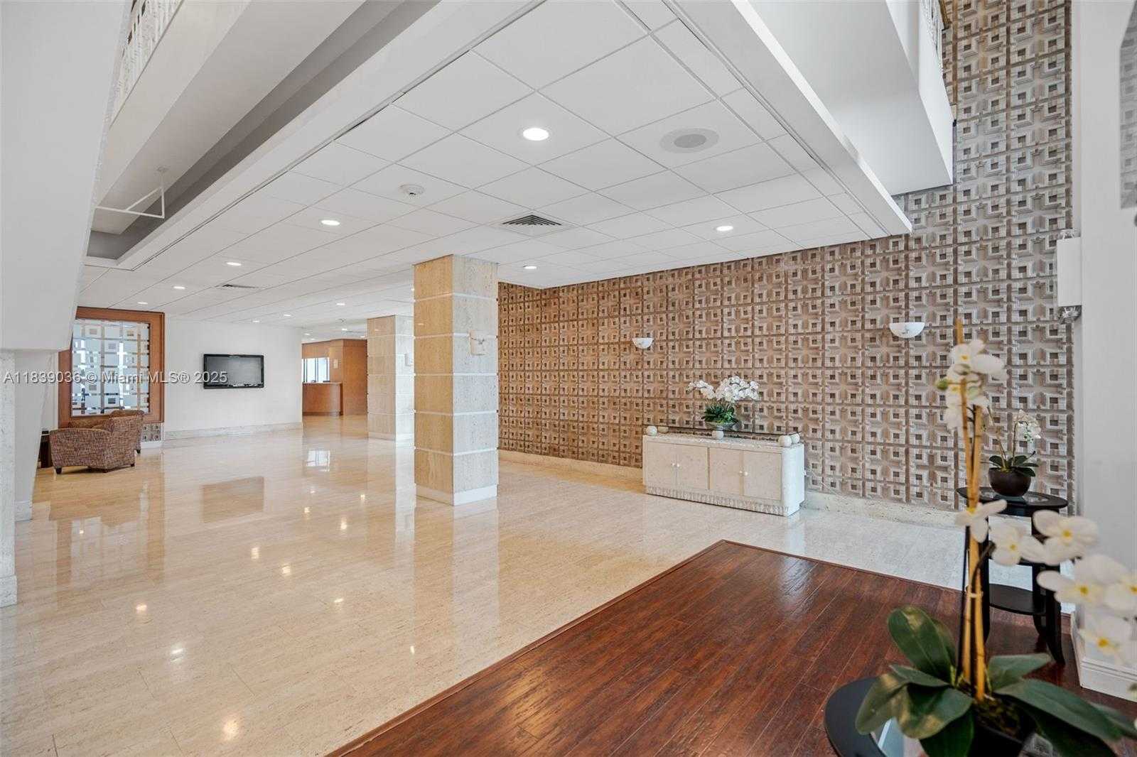 Small Image of 2899 COLLINS AVE #931, Miami Beach Number 19