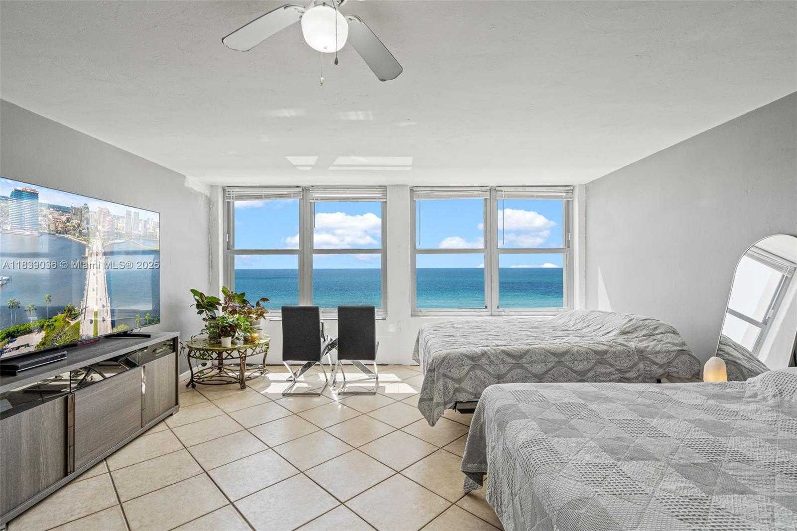 Small Image of 2899 COLLINS AVE #931, Miami Beach Number 4